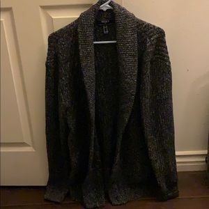 Men’s cardigan in medium
